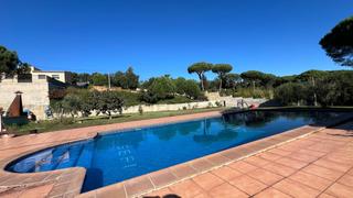 Terreno residenziale in Niàgara Parc -Àgora Parc. Terreno con piscina contruida