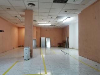 Lloguer Local Comercial a Camí Fondo. Local comercial en venta! 200 m con altas dadas  ideal para tu p