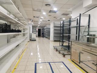 Location Local commercial à Camí Fondo. Local comercial en venta! 200 m con altas dadas  ideal para tu p