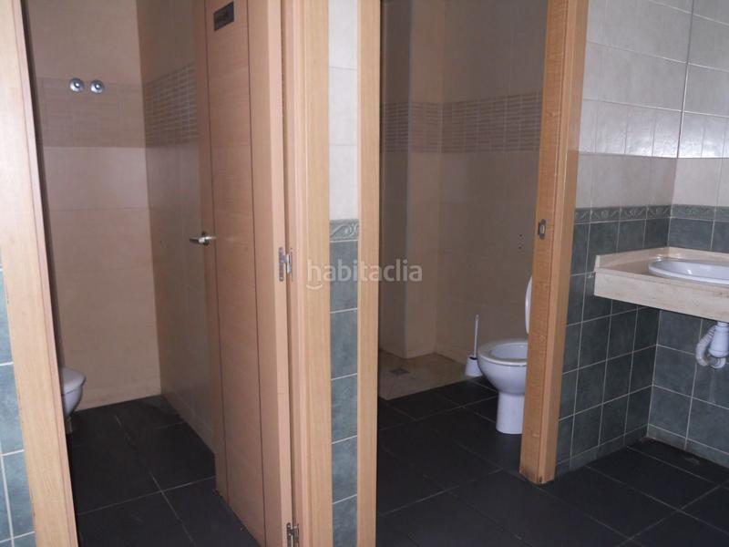 Foto 2cd8bdc5-d9c0-4994-9b79-8f9c5cfbc4f8. Business premise in Torrefiel Valencia