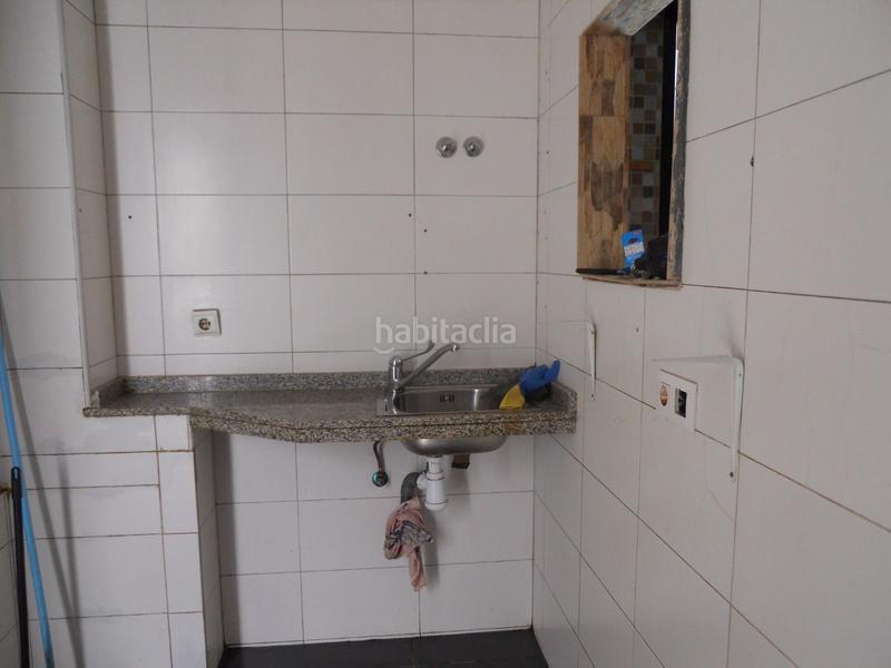 Foto cdb61307-0f8f-4631-9cfe-1259f3e4a828. Business premise in Torrefiel Valencia