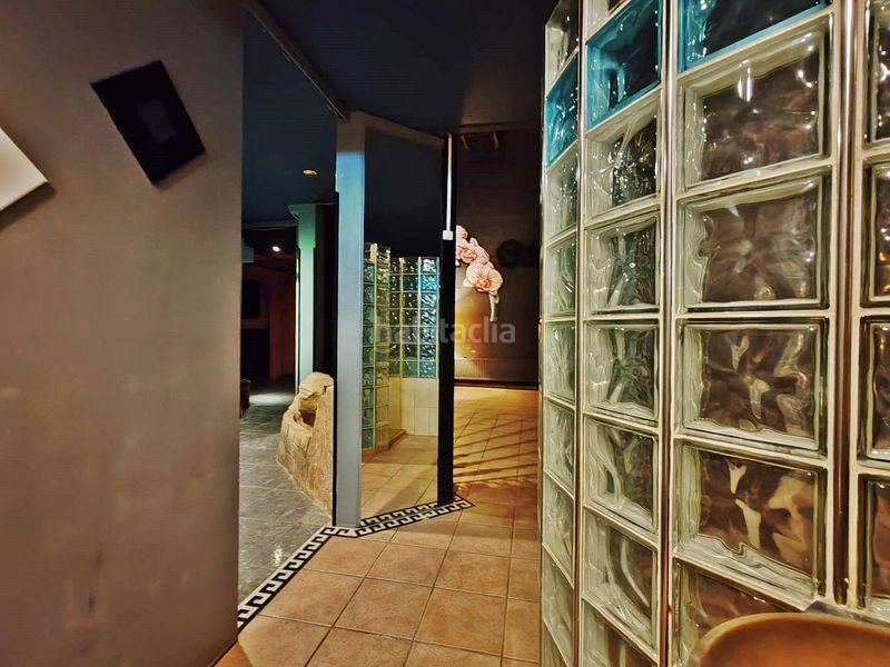 Foto 1ca09af3-7b41-4614-884b-e0606cfbd2f0. Local comercial a Mont Olivet Valencia