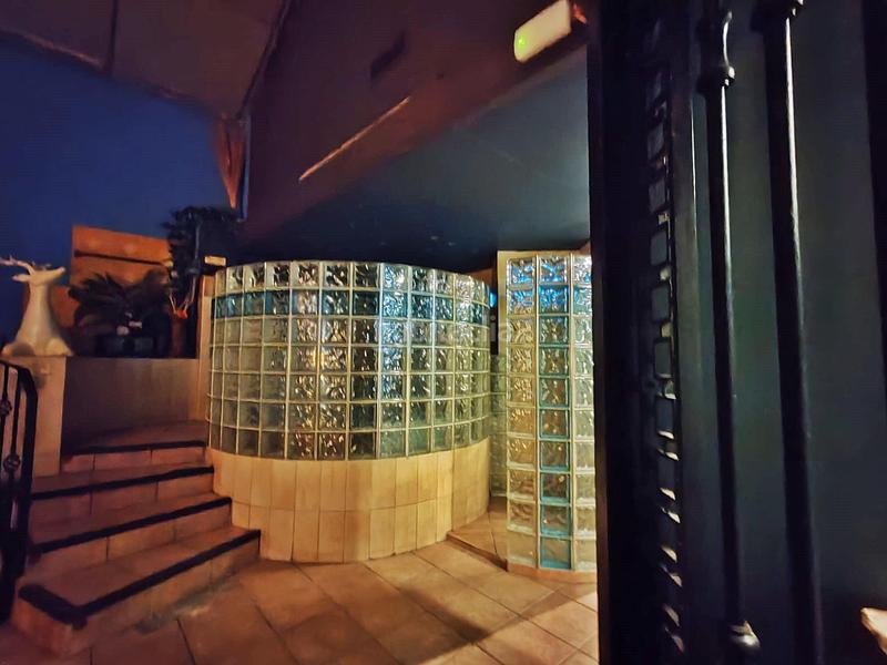 Foto 7db159e0-7a4f-43ba-b03a-c76beec345fc. Local commercial dans Mont Olivet Valencia