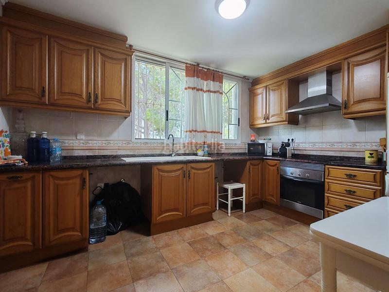 Foto f5931a3d-a233-4a57-8ebe-02932772f6dc. Chalet mit heizung parking pool in Cumbres de Calicanto Torrent