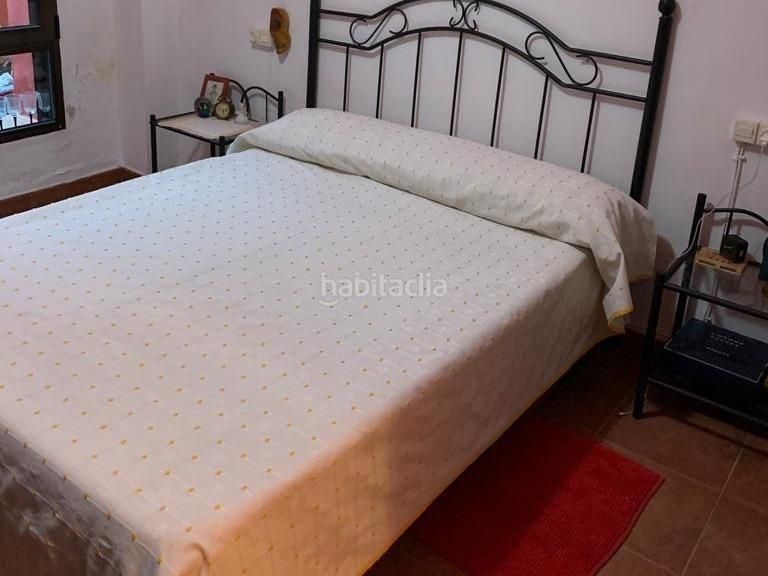 Foto 805561ca-0714-40b8-a3e2-87496567f96b. Casa amb calefacció aparcament a Requena