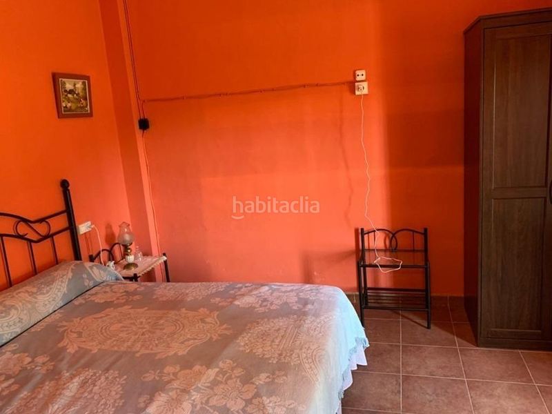 Foto f12c6c92-e221-495c-acdd-82eb9bd2b66d. Casa amb calefacció aparcament a Requena