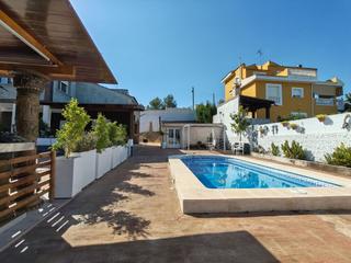 Chalet en Monte Real. Venta de maravilloso chalet en torrent