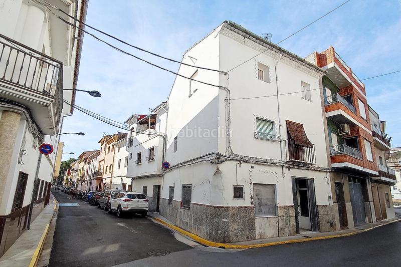 Foto 376e86a8-6546-480c-badb-10b1cb539f79. Masía casa esquinera con esencia y gran potencial en el corazón en Bolbaite