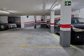 Miete Autoparkplatz  Calle denia. Plaza de garaje en alquiler en russafa