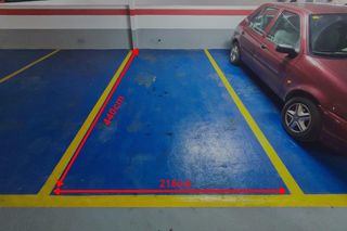 Aparcament cotxe  Calle antonio suarez. Venta de plaza de garaje en la av. del puerto