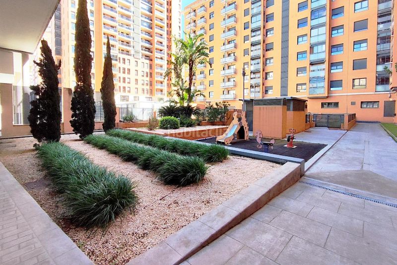 Piso vivienda en novena planta con vistas al mar y garaje en ciutat de les arts i les ciències en Valencia - Imagen 36
