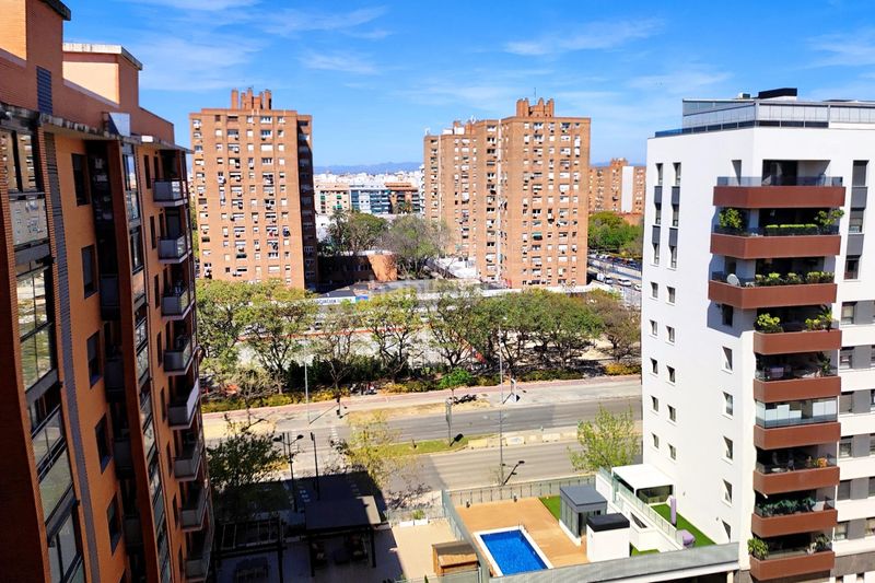 Piso vivienda en novena planta con vistas al mar y garaje en ciutat de les arts i les ciències en Valencia - Imagen 13