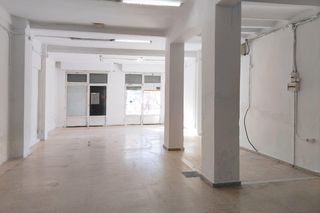 Miete Geschäftsraum  Calle alicante. En alquiler local amplio y diáfano próximo a la estación del nor