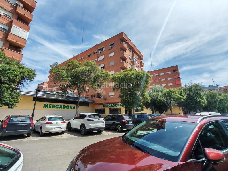 Foto 1f5f80a7-1332-4bbc-9a36-85f00f6c7ebd. Pis a Barrio de la Luz Xirivella