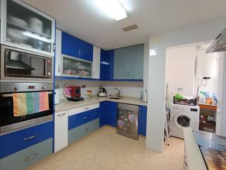 Pis  N/a. 1 piso barrio peral  cartagena, 164.000  3 dorm. ascensor, aa