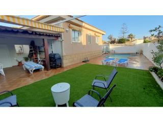 Chalet  N/a. Espectacular super chalet,790m parcela y 230m casa, la manga km.