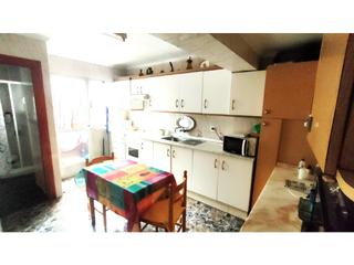 Dúplex  N/a. Duplex , 3 dorm. 1 baño, a reformar levementebarriada santa barb