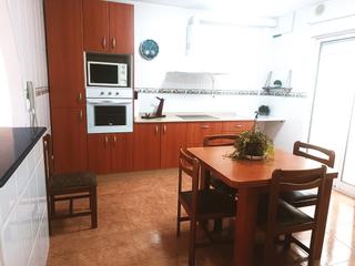 Maison  Calle moral. Dúplex  zona mercadona  garbanzal. 130m , 3 dorm. garaje de 68m