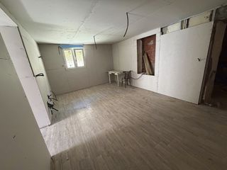Maison  Calle roca reyes. Planta baja esquina a medio reformar la unión centro 70m  43.000