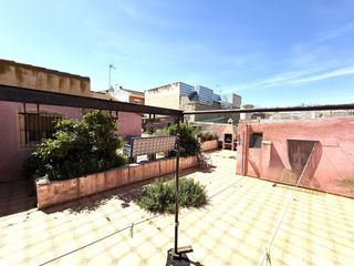 Chalet  Calle consuelo. Planta baja la unión centro 390m parcela y 190 casa para reforma