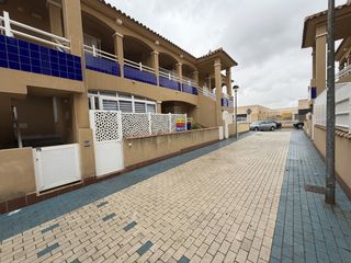 Apartament  Calle cantaor chilares. Planta baja  los girasoles el garbanzalla unión. 115.000