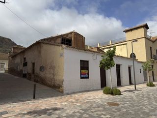 Casa  Calle polavieja. Vivienda para reconstruir o nueva construcción en portmán