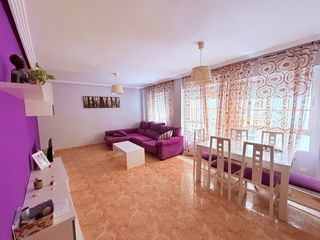 Appartement  Calle cantaor niño alfonso. Piso con ascensor, 110m la union centro zona plz. joaquín costa.