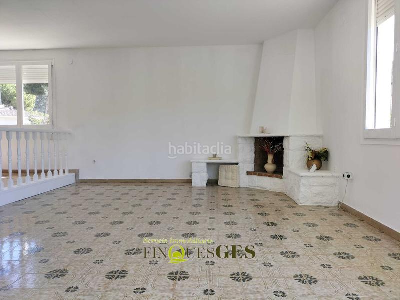 Foto cf3f71af-ce50-4e8f-809c-9fc6749f400a. Chalet con parcheggio in La Mora Tarragona