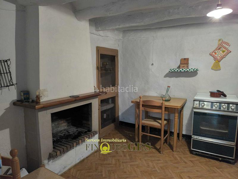 Foto 1b06e887-4b3e-4098-a83c-0176e44bd6c2. Maison avec cheminée dans Blancafort