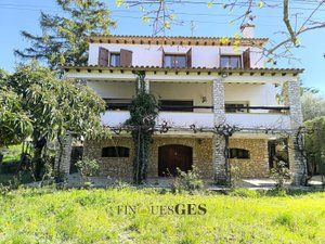 Xalet a Aiguam�rcia. Casa / chalet independiente en venta en avenida de la plana del