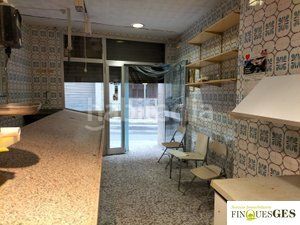 Foto 0ea2cd34-f477-41dc-8e0c-3fd6c3357a69. Local comercial a Valls