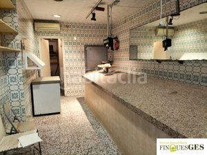 Foto 368fa74e-35e9-4cea-a37b-01fed98d35fa. Local comercial a Valls