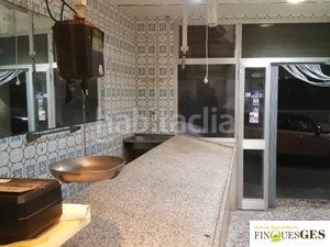 Foto b45d087f-3533-4630-8dc3-11a6f395b636. Local comercial a Valls