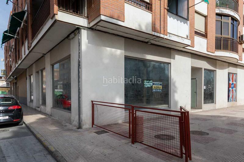 Foto 26d684e9-113c-421f-bc0e-d69d52f511ac. Lloguer local comercial a poeta julian andugar a Santomera