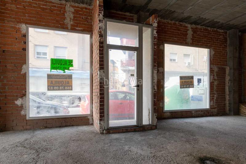 Foto 75363c2e-49b7-4482-926b-414df531a709. Lloguer local comercial a poeta julian andugar a Santomera