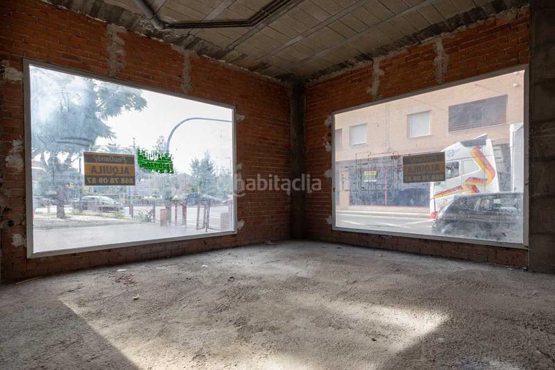 Foto eee19893-11da-4b55-8d66-7c3a6d912d34. Lloguer local comercial a poeta julian andugar a Santomera