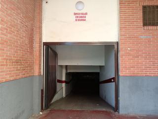 Aparcament cotxe a El Palmar. Garaje en venta en centro.