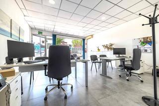 Rent Office space in Alejandro valcerde 136. Despacho en alquiler en el campillo, 3 dormitorios.
