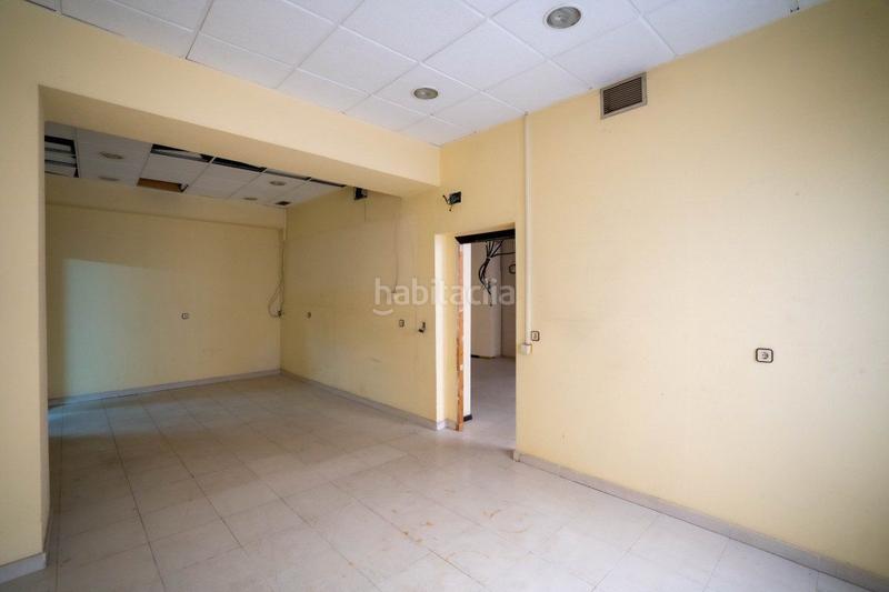 Foto 4c5609b0-a79c-4387-9c19-736f7f1ed838. Alquiler local comercial  a la calle en alquiler en centro, 3 despachos. en Murcia