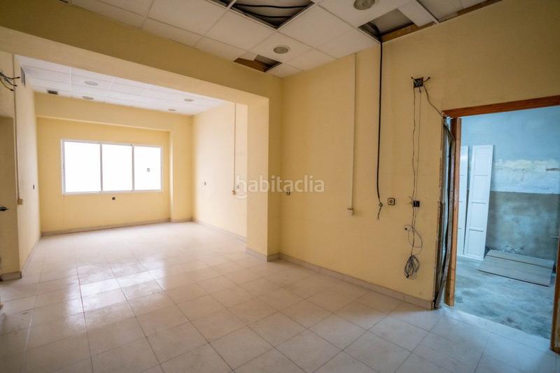 Foto 96068015-cdba-4fc4-9229-5a35504c9336. Alquiler local comercial  a la calle en alquiler en centro, 3 despachos. en Murcia