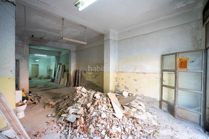 Foto ff12060d-ecba-4364-a51e-6875e8fc60cc. Alquiler local comercial  a la calle en alquiler en centro, 3 despachos. en Murcia