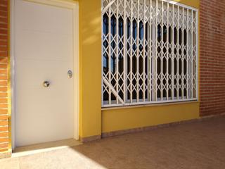 Lloguer Dúplex a Los Dolores. Duplex en alquiler en montegrande, 4 dormitorios.