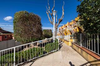 Lloguer Dúplex a Los Dolores. Duplex en alquiler en montegrande, 4 dormitorios.