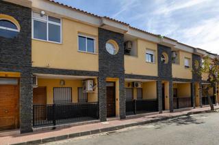 Dúplex a Mejico 11. Duplex en venta en barrios  centro, 3 dormitorios.