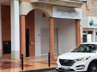 Lloguer Local Comercial a Juan carlos i, 26. Local com. en alquiler en centro.