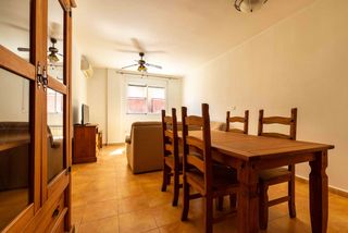 Pis  Abelardo valero. Piso en venta en centro, 2 dormitorios.