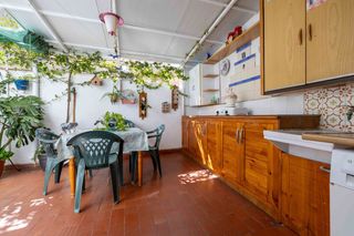 Etagenwohnung in Angel romero elorriaga 6. Piso en venta en centro, 3 dormitorios.