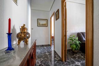 Pis a Angel romero elorriaga 6. Piso en venta en centro, 3 dormitorios.