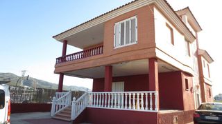 Rent Chalet in Santa catalina 186. Chalet en alquiler en nueva alberca, 3 dormitorios.