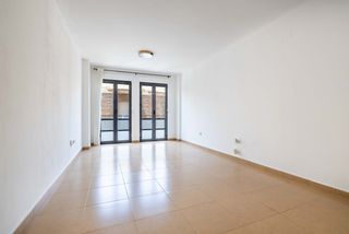 Miete Etagenwohnung  Pajaros. Piso en alquiler en centro, 3 dormitorios.